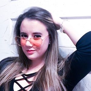 Meet your Posher, Meaghan